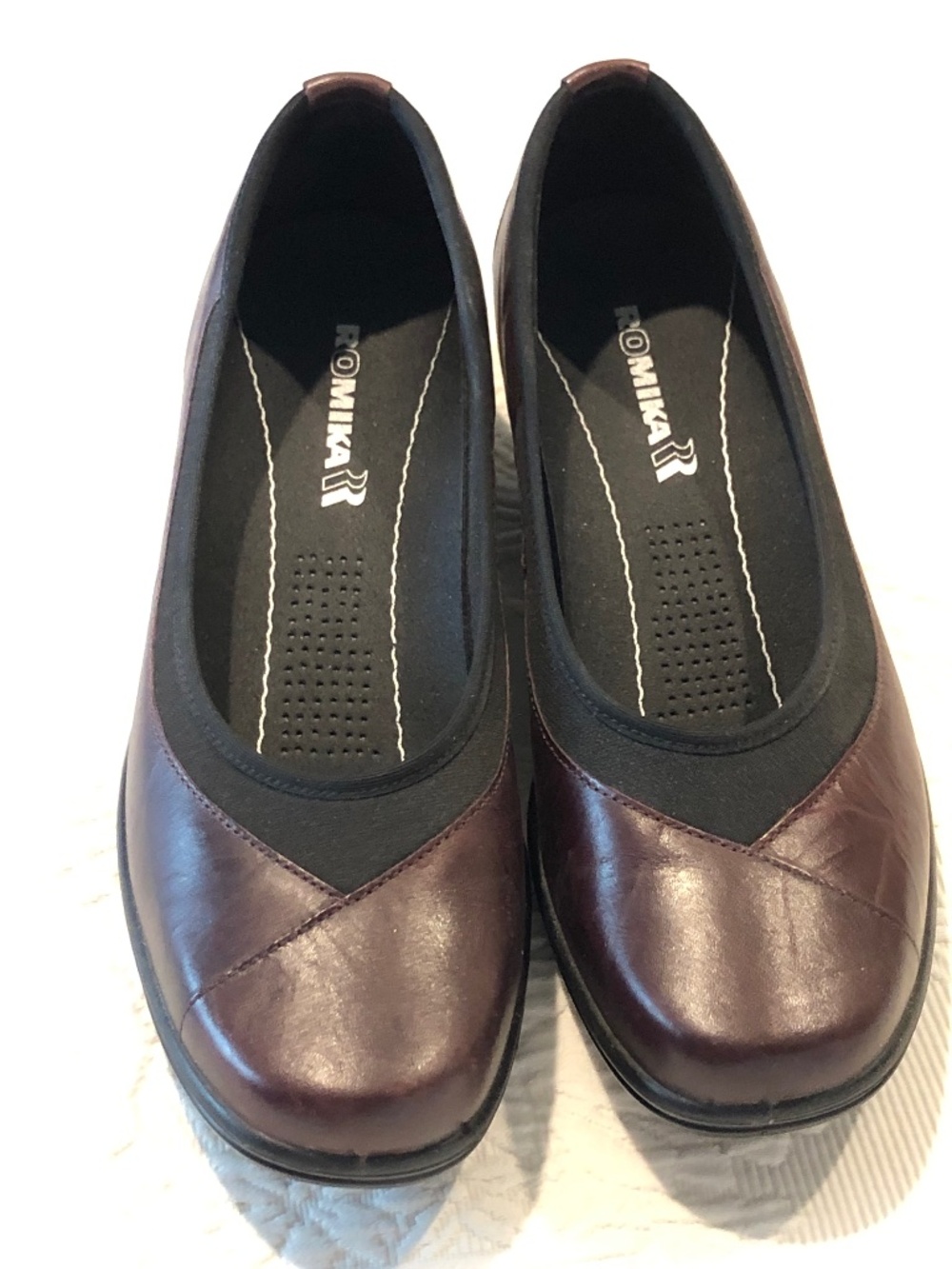 Romika women’s burgundy comfort shoes